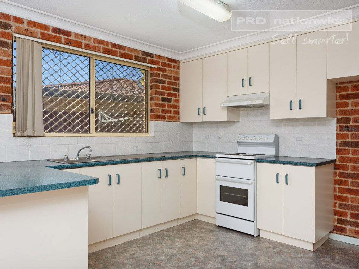 4/14 Wewak Street ASHMONT 3