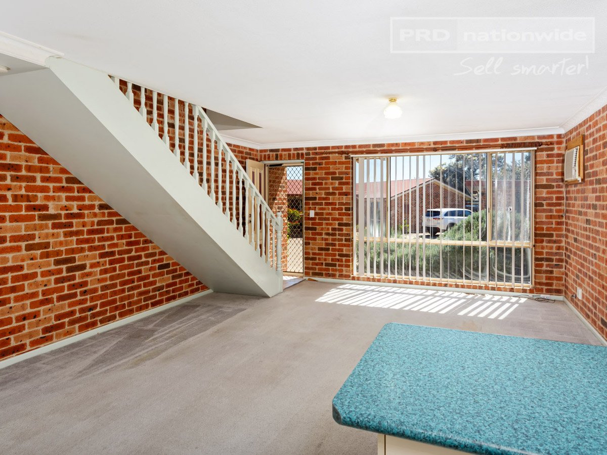 4/14 Wewak Street ASHMONT 4