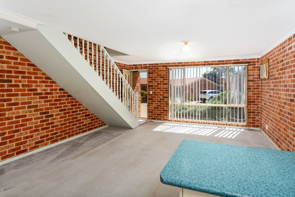 4/14 Wewak Street ASHMONT 3