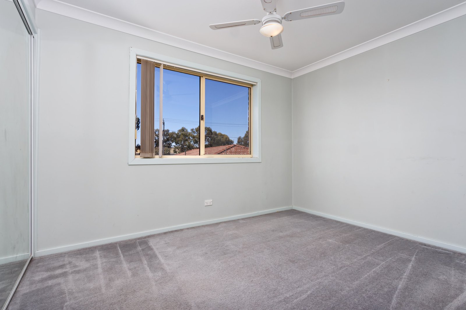 4/14 Wewak Street ASHMONT 5