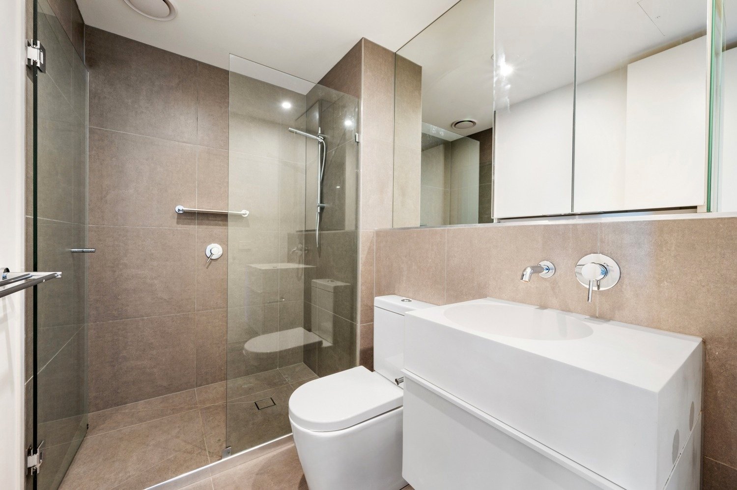 Gallery: 414/181 Fitzroy Street