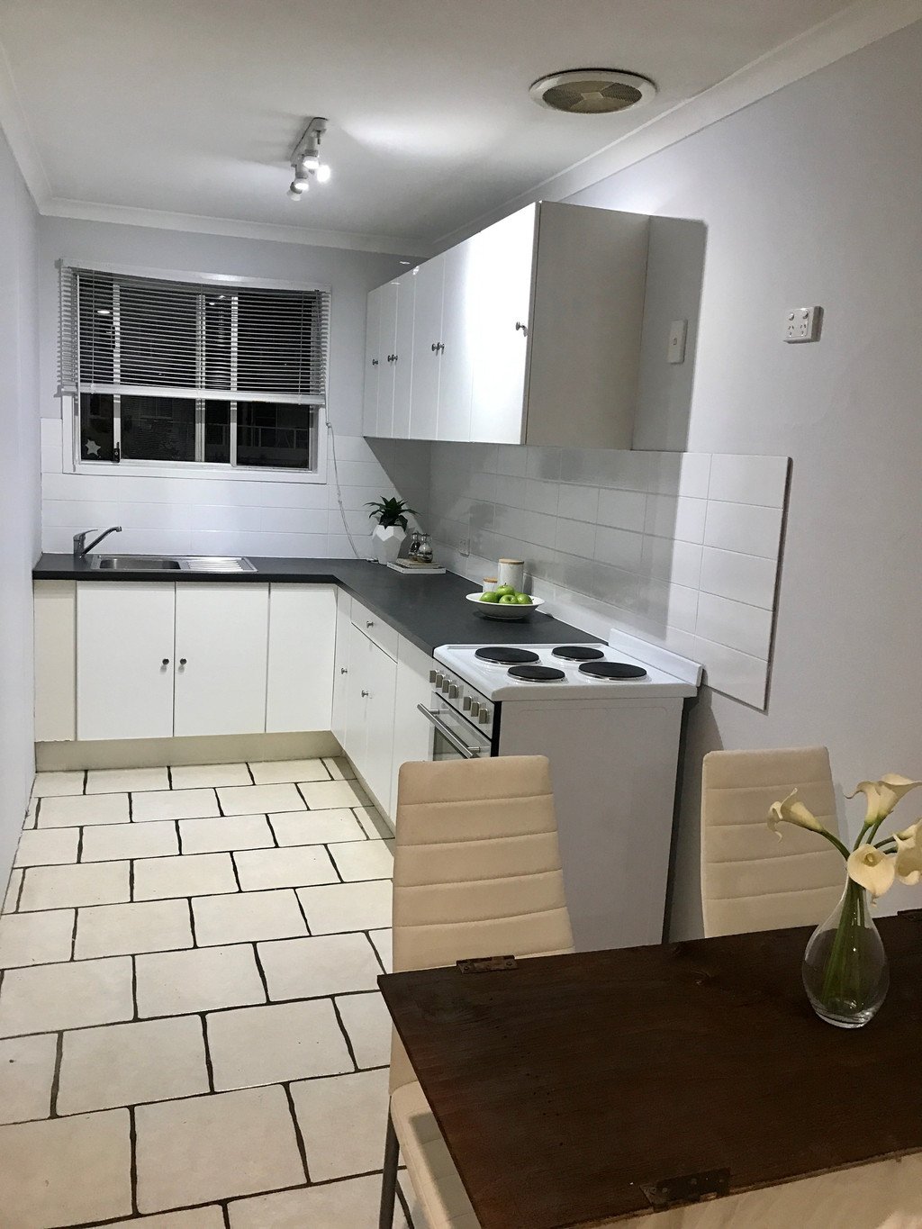 4/1425 Gold Coast Highway PALM BEACH 4