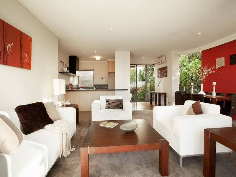 Gallery: 4/145 Beach Street