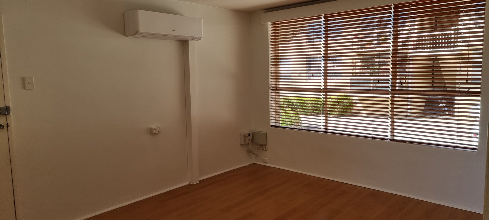 Gallery: 4/146 Hyde Street