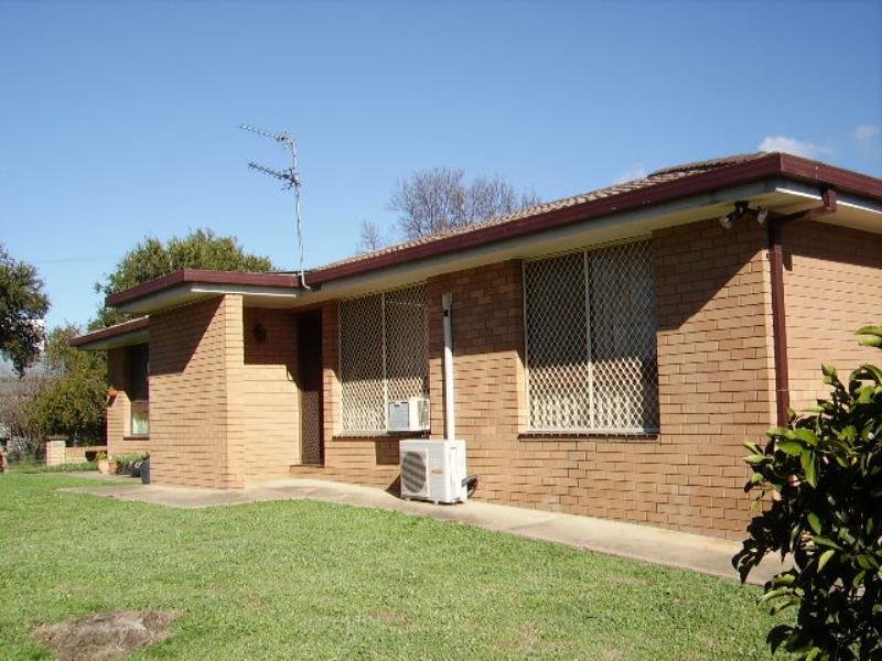 4/147 Capper Street TUMUT 1
