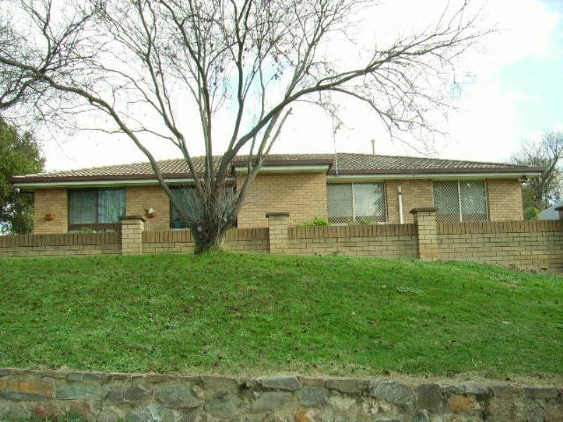 4/147 Capper Street TUMUT 5