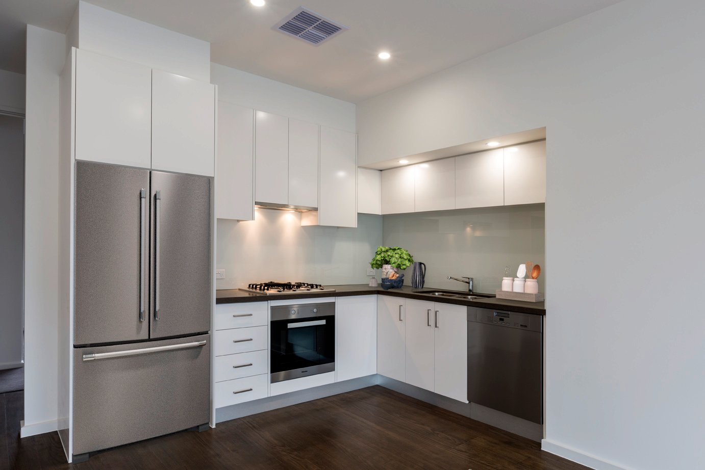 Real Estate and Property in 4/1494 High Street, Glen Iris, VIC