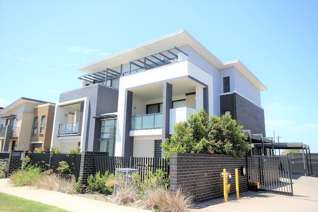 4/15-17 Birch Street BONNYRIGG 1