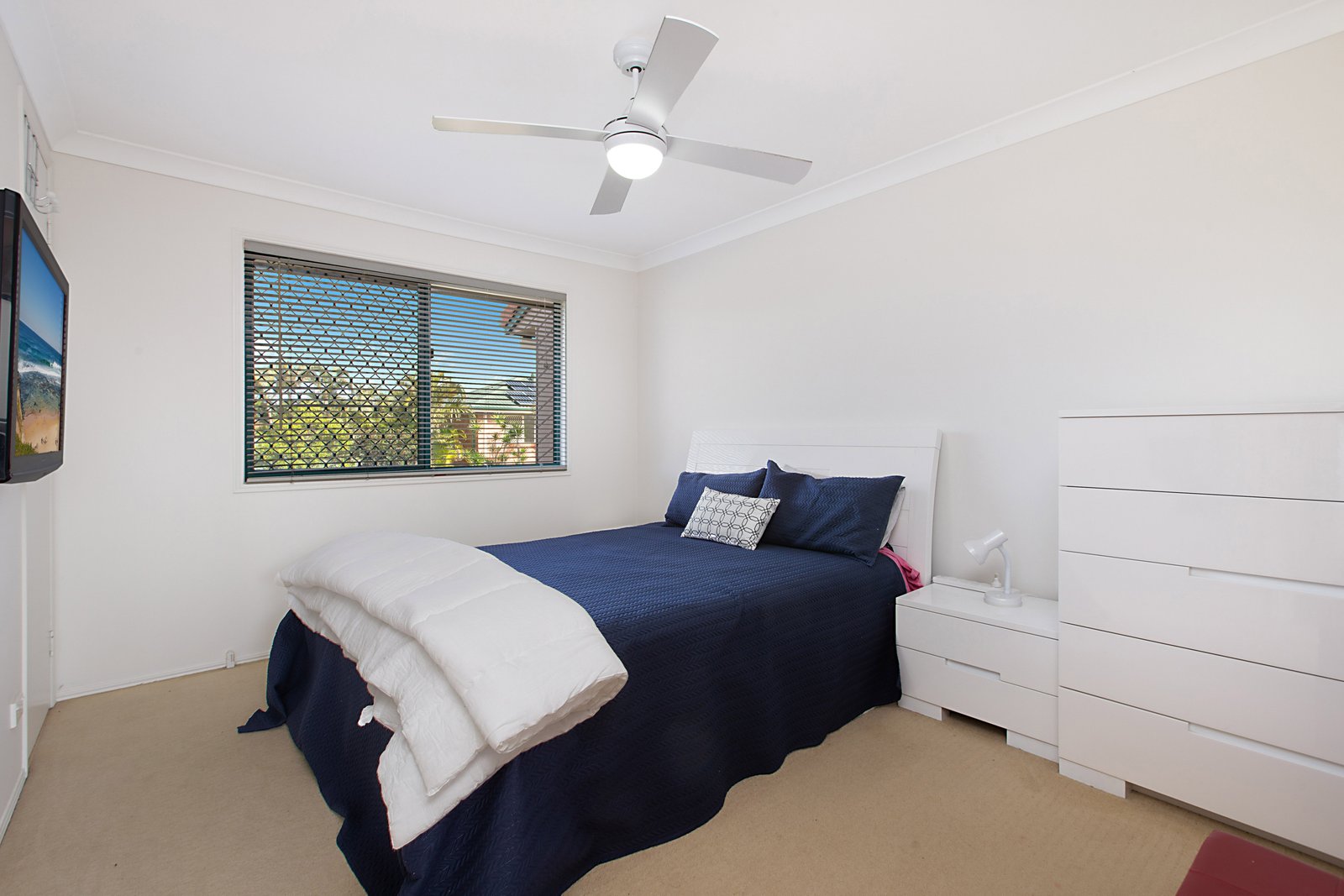4/15 Blue Jay Circuit KINGSCLIFF 9