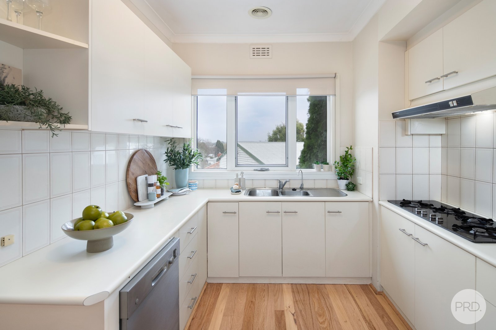 415 Gladstone Street GOLDEN POINT 7