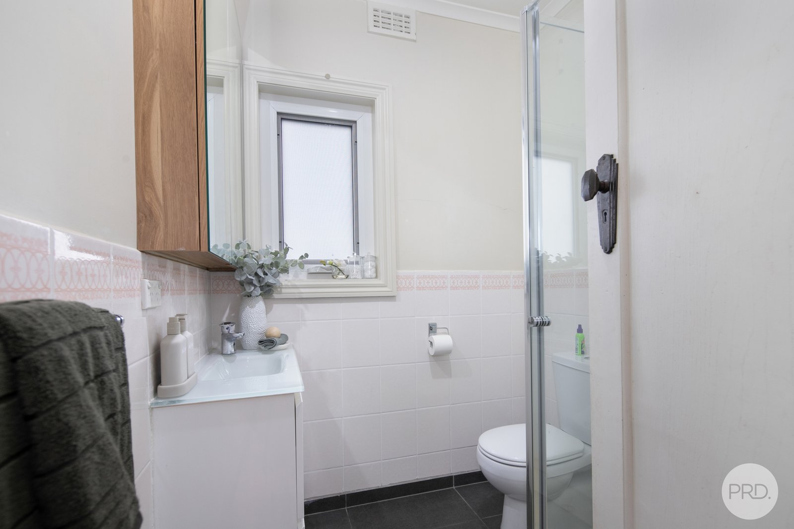 415 Gladstone Street GOLDEN POINT 12