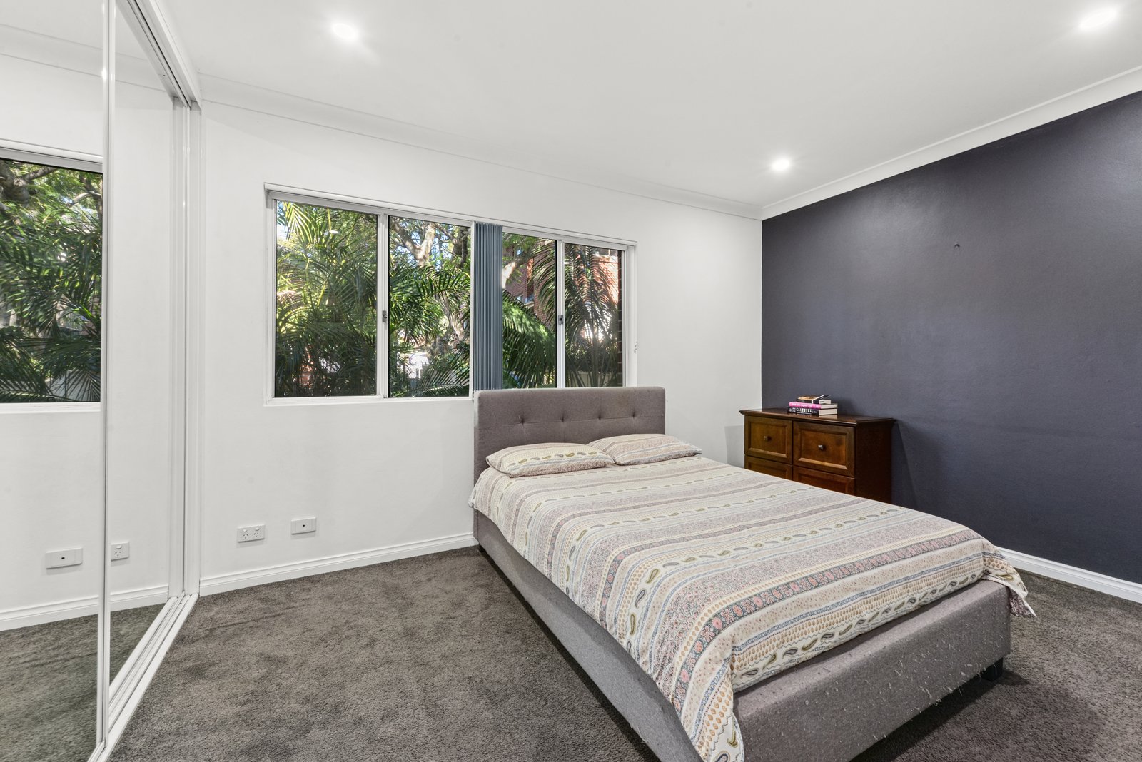 4/15 New Orleans Crescent MAROUBRA 9