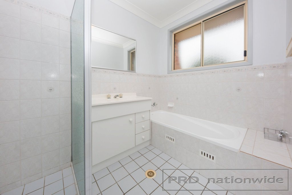 4/15 Proserpine Close ASHTONFIELD 8