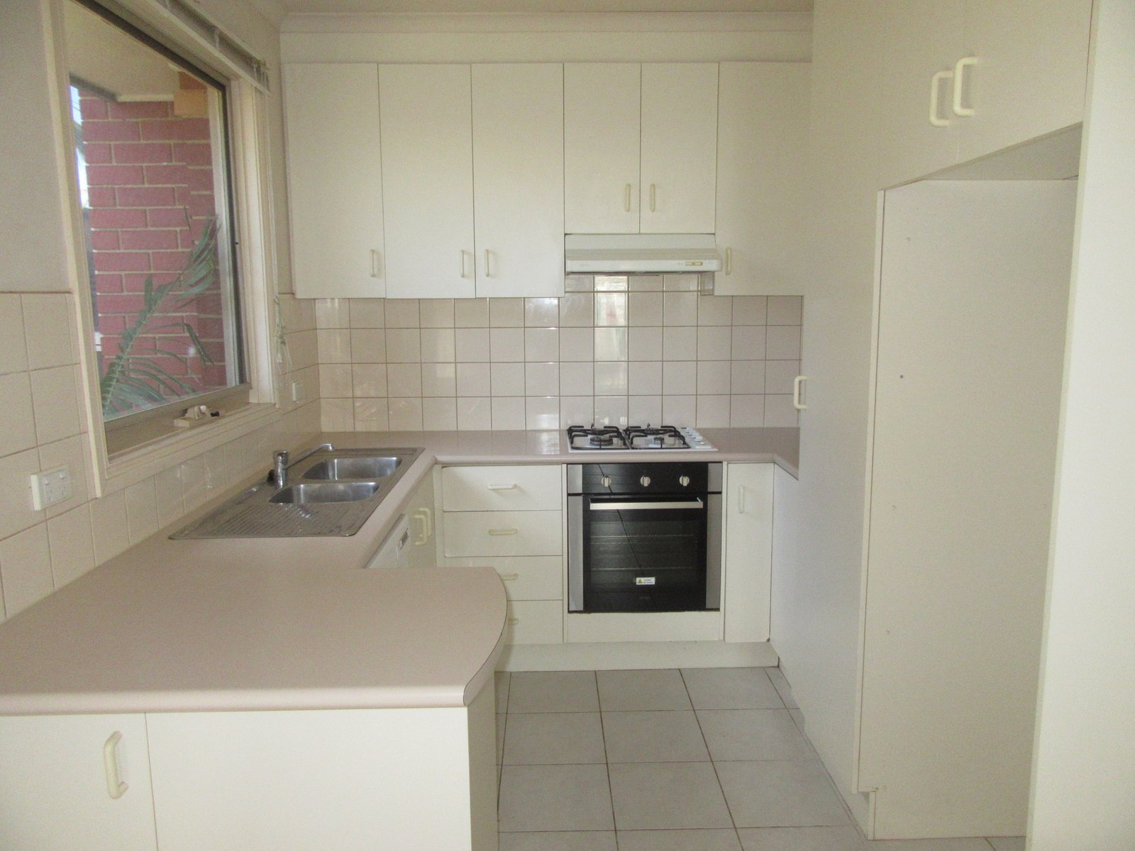 Gallery: 4/15 Worthing Road