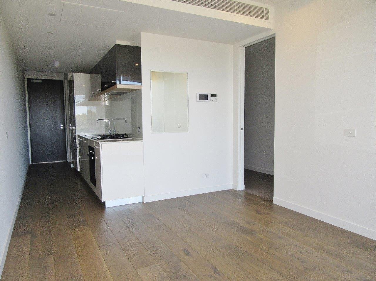 Gallery: 415/222 Bay Road
