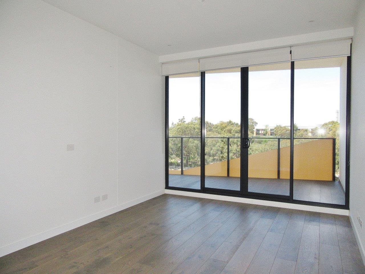 Gallery: 415/222 Bay Road