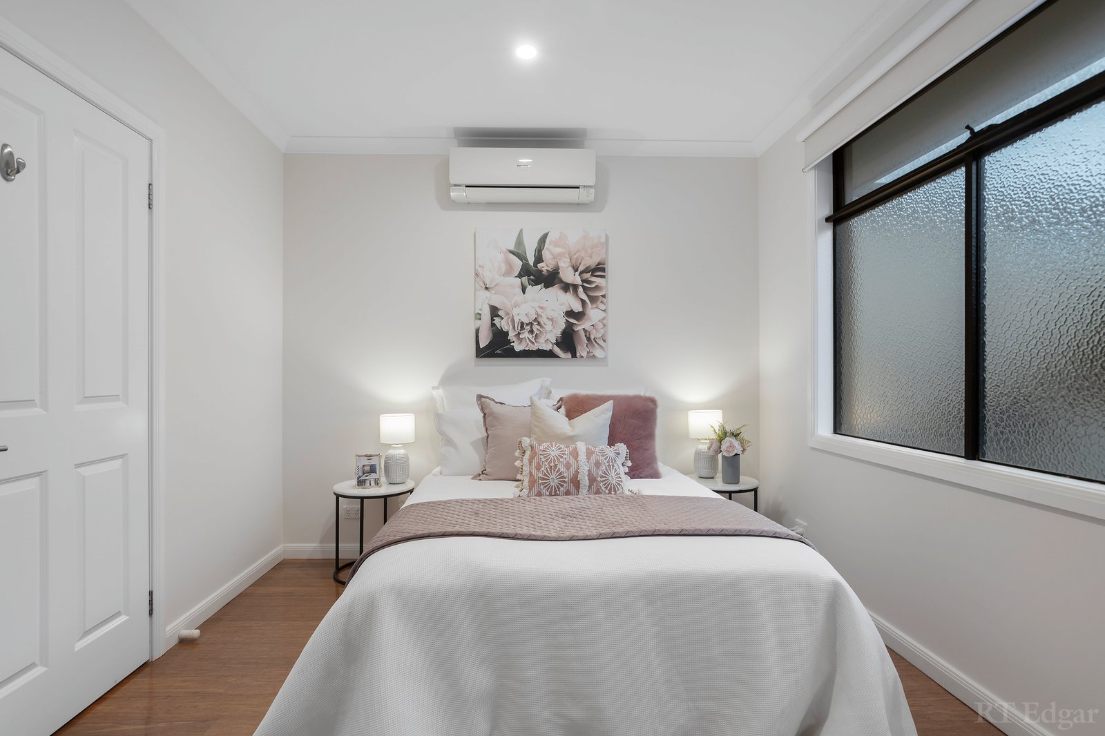 Real Estate and Property in 4/158 Warrigal Road, Camberwell, VIC