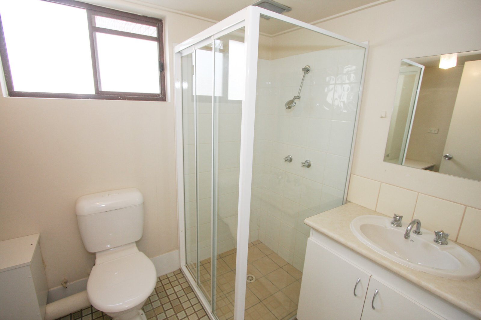 4/159 Muir Street LABRADOR 8