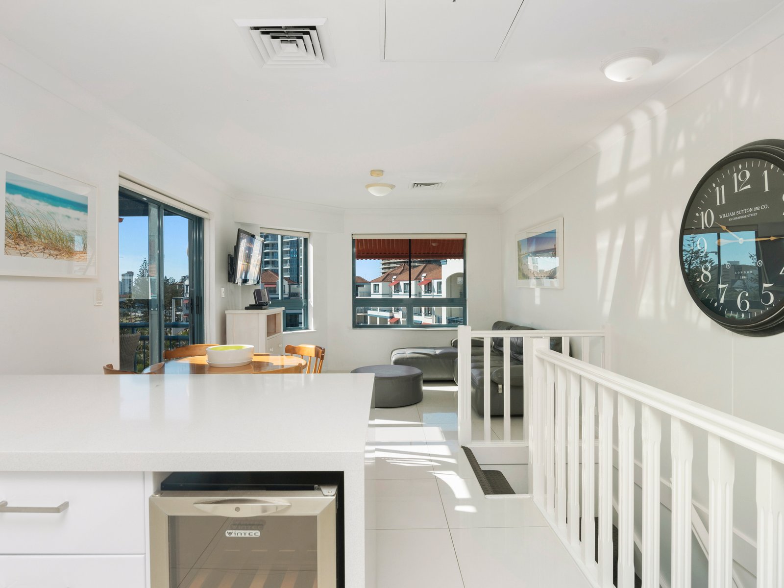 415/99 Griffith Street COOLANGATTA 4