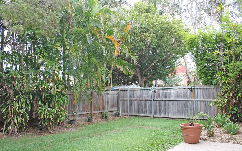 4/16-18 Twenty Eighth Avenue PALM BEACH 4