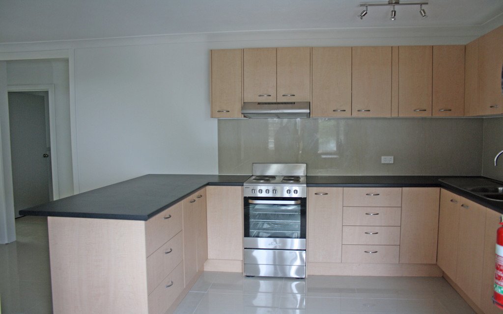 4/16-18 Twenty Eighth Avenue PALM BEACH 2