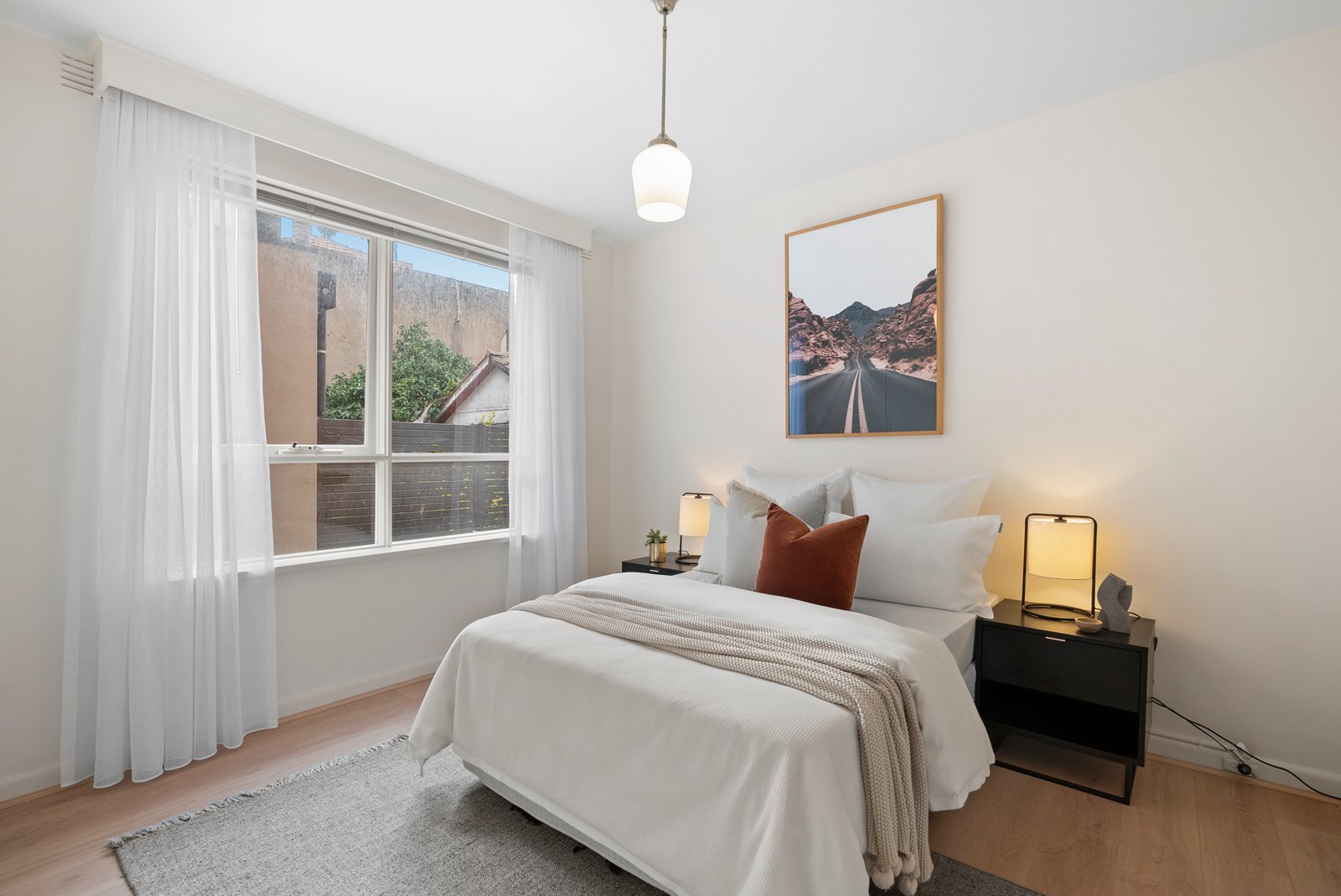 Gallery: 4/16-18 Vautier Street