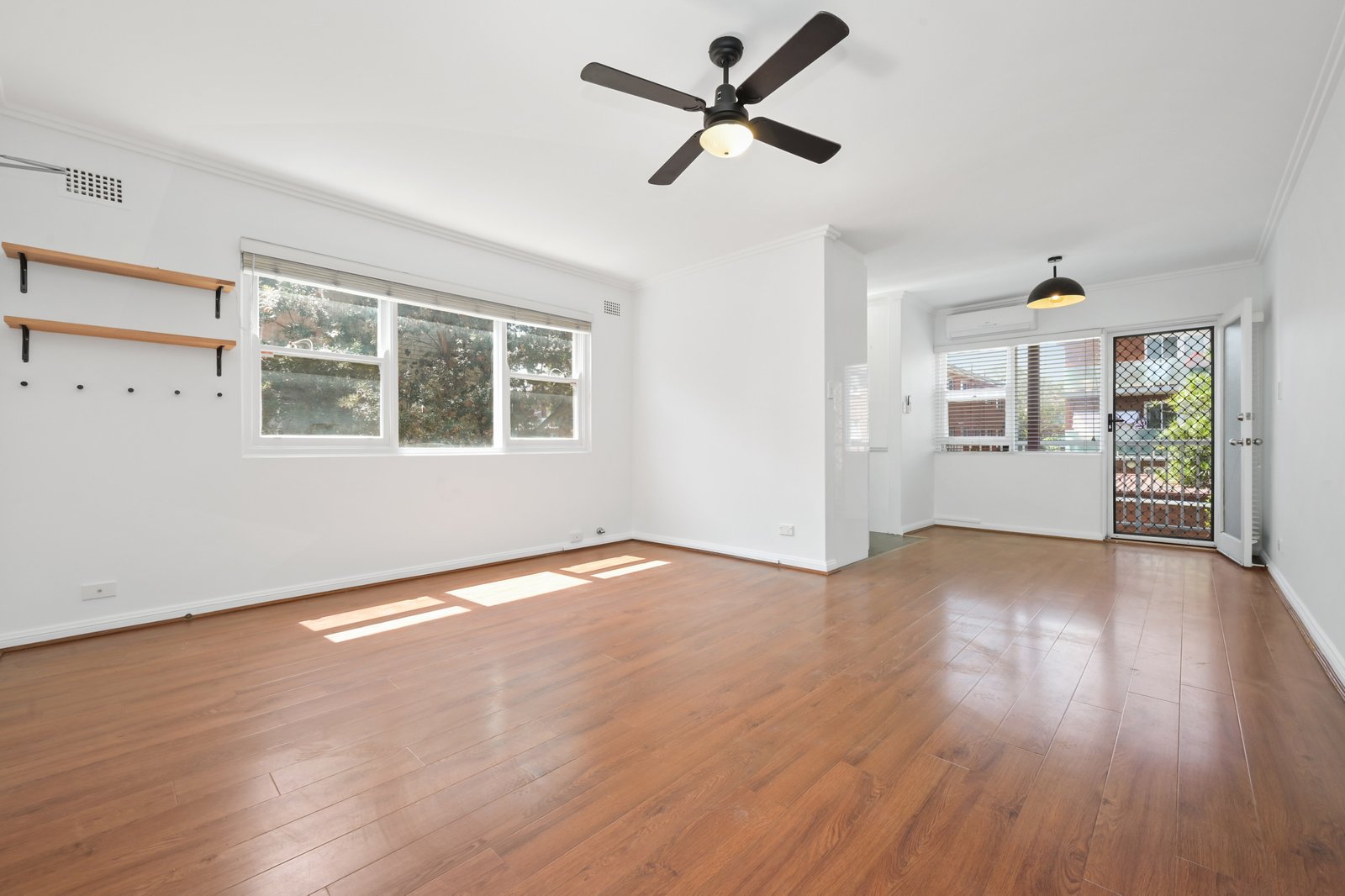 4/16 Brittain Crescent HILLSDALE 9