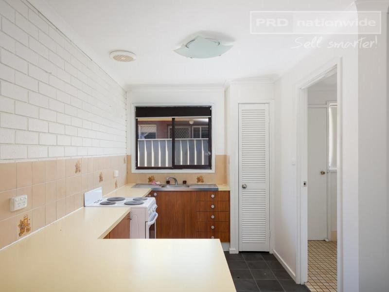 4/16 Bulolo Street Ashmont  ASHMONT 3