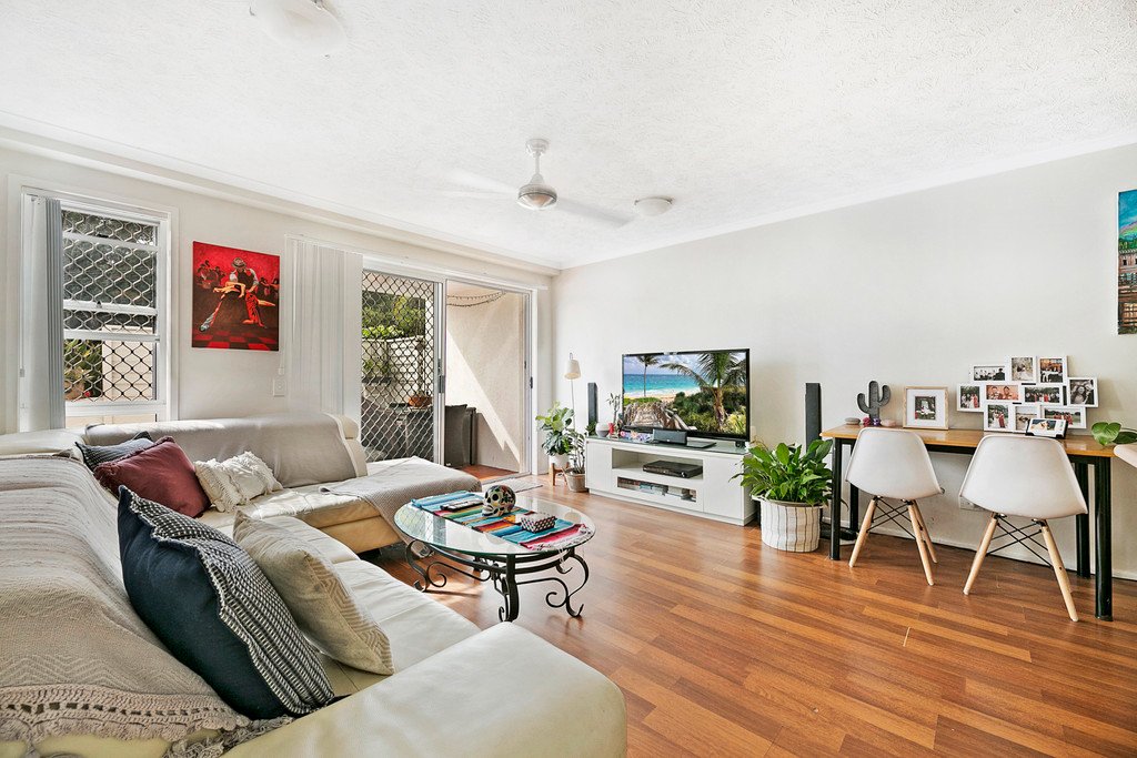4/16 Djerral Ave  BURLEIGH HEADS 3