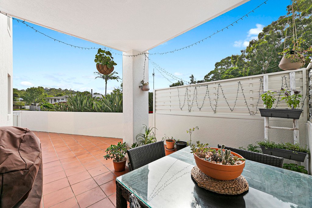 4/16 Djerral Ave  BURLEIGH HEADS 4