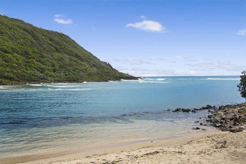 4/16 Djerral Ave  BURLEIGH HEADS 11