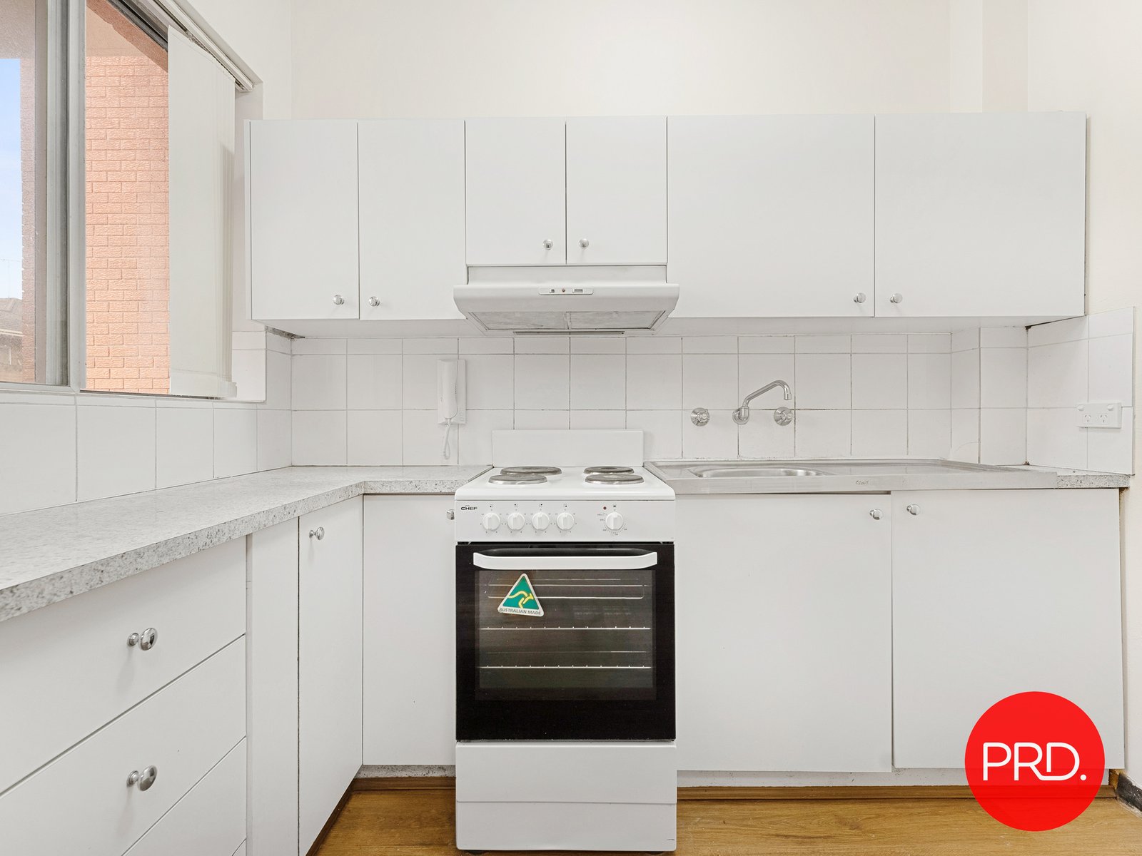 4/16 Guinea Street KOGARAH 2