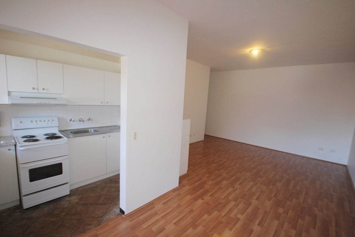 4/16 Guinea Street KOGARAH 2