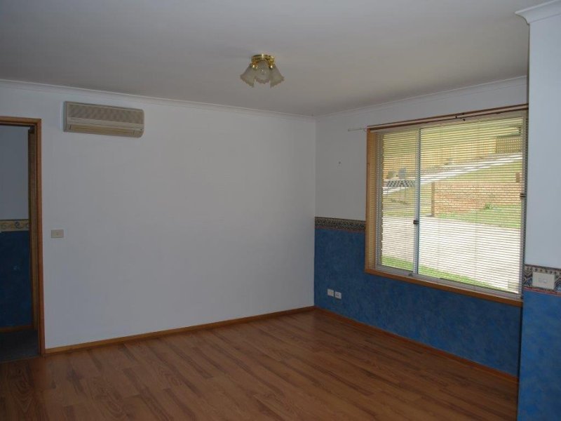 4/16 Lesdelle Street CLAREMONT 4