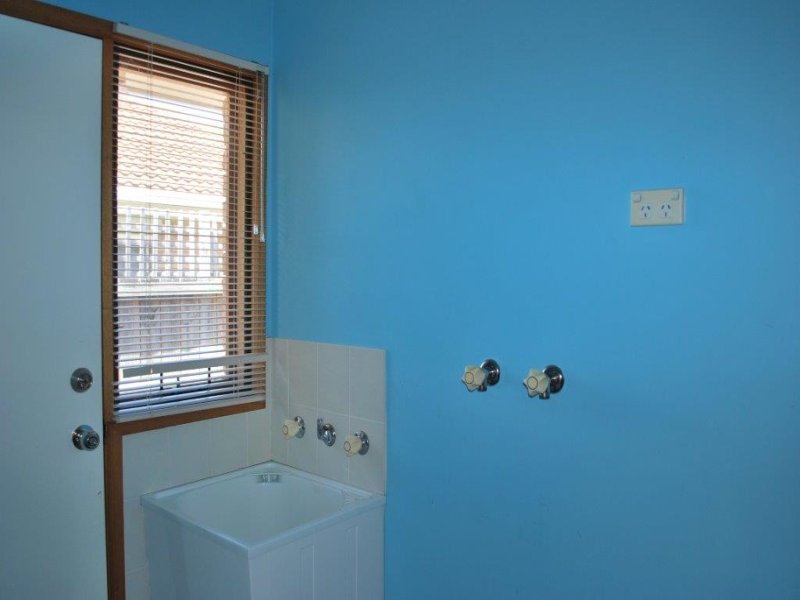 4/16 Lesdelle Street CLAREMONT 9