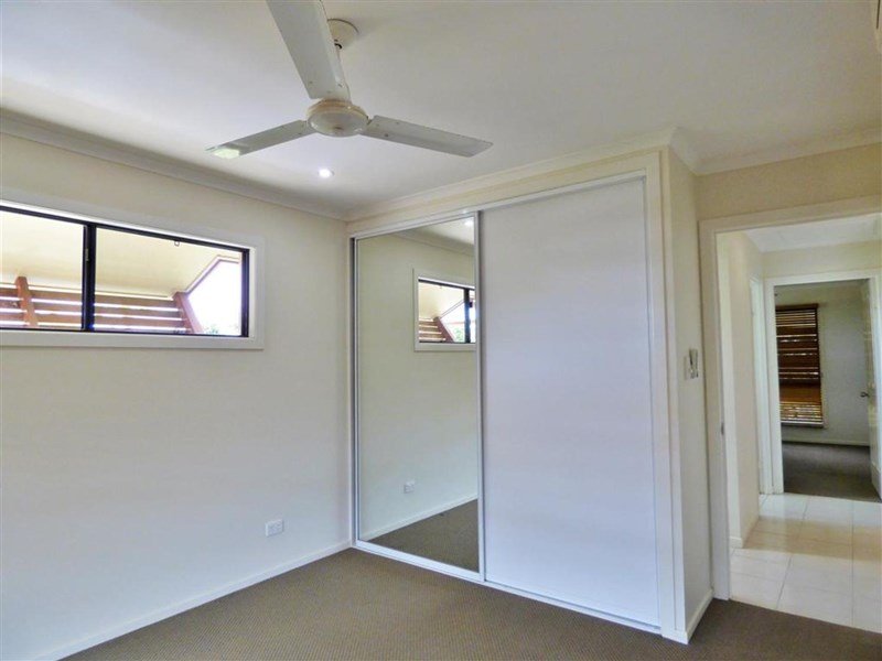 4/16 Marathon Street PROSERPINE 4
