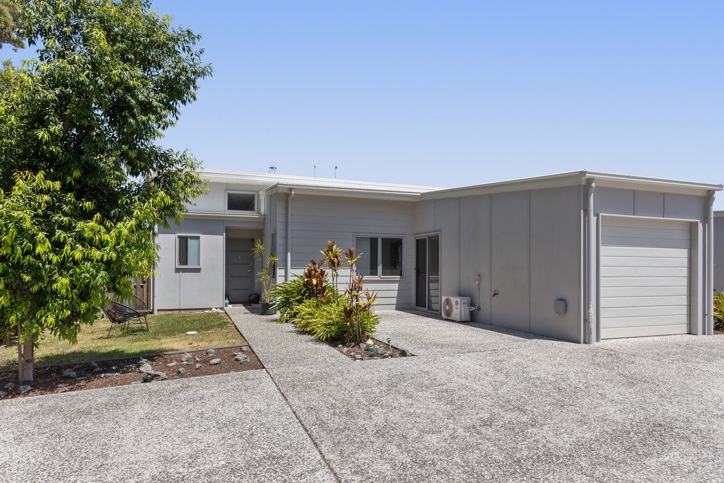 4/16 Sapphire Place ELANORA 2