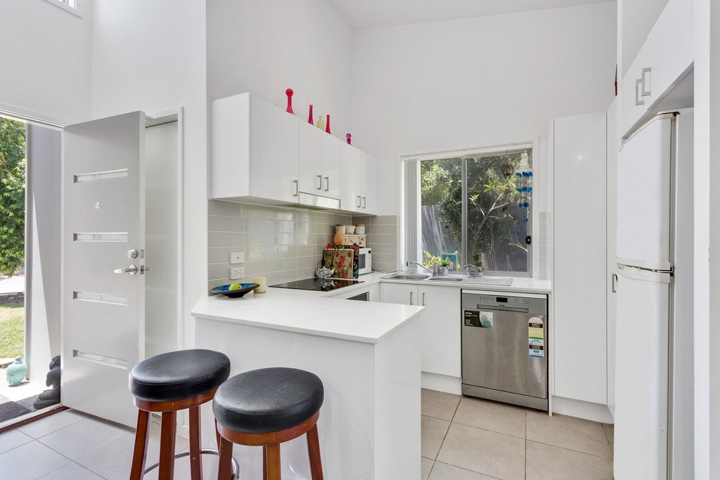 4/16 Sapphire Place ELANORA 4