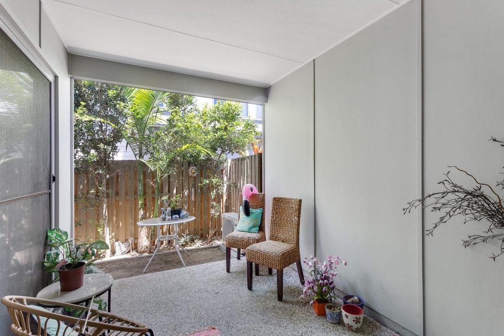 4/16 Sapphire Place ELANORA 5