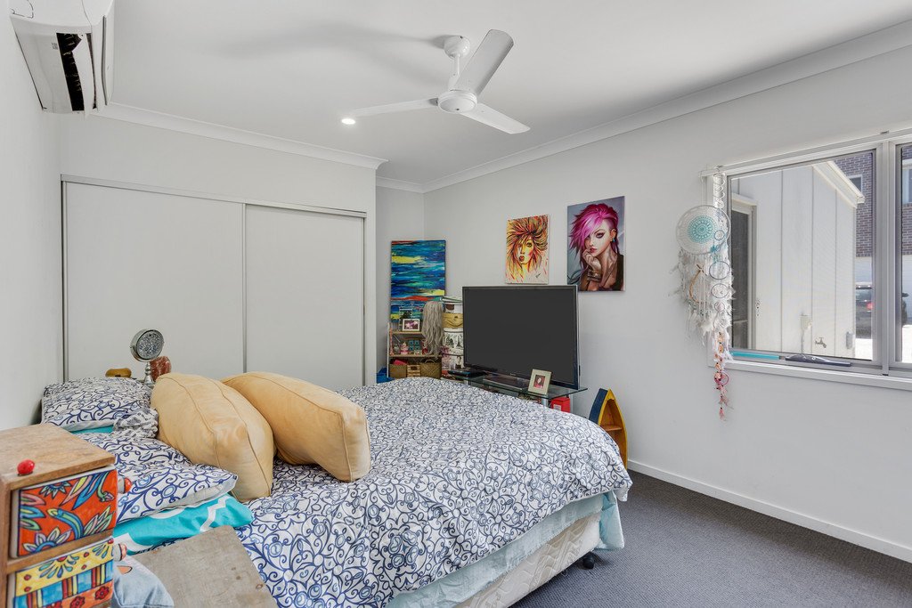 4/16 Sapphire Place ELANORA 6