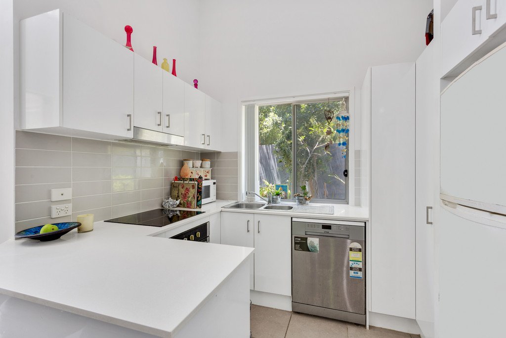 4/16 Sapphire Place ELANORA 11