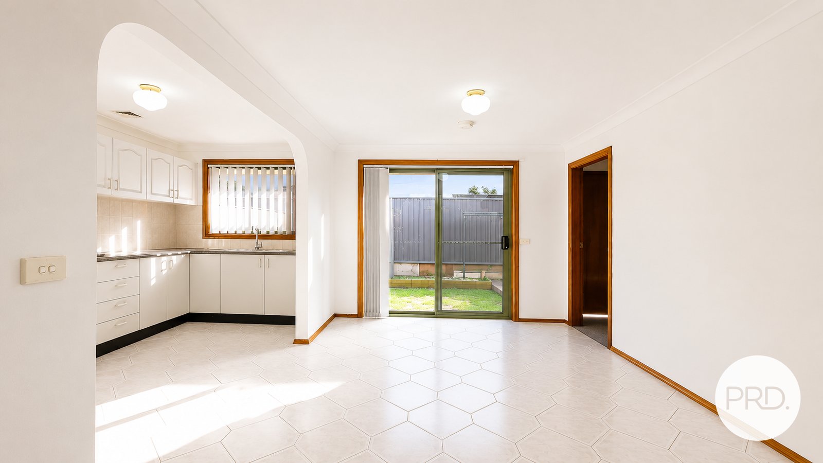 4/16 Thelma Street LURNEA 4