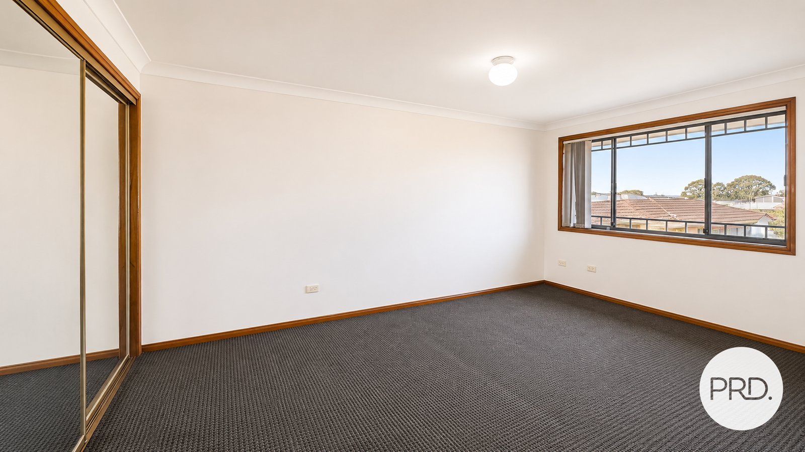 4/16 Thelma Street LURNEA 7