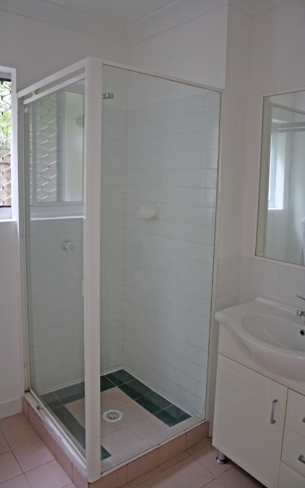 4/16 Twenty Eighth Avenue PALM BEACH 8