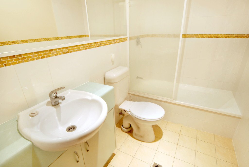 4/164 Shute Harbour Rd  CANNONVALE 2