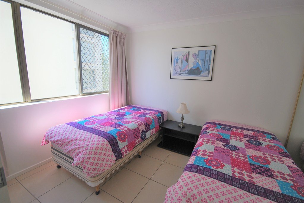 4/164 The Esplanade BURLEIGH HEADS 8