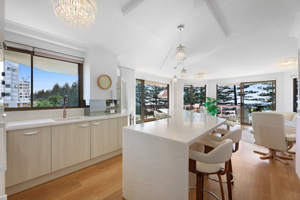 4/164 The Esplanade Burleigh Heads 5
