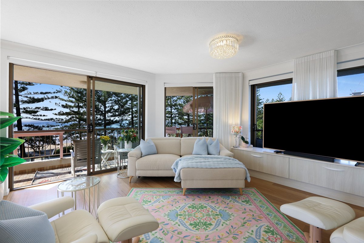 4/164 The Esplanade Burleigh Heads 11
