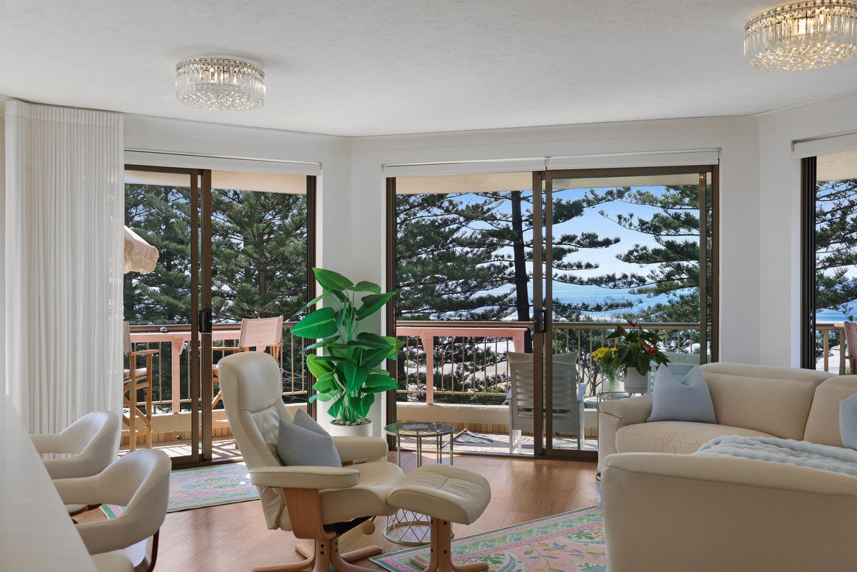 4/164 The Esplanade Burleigh Heads 12