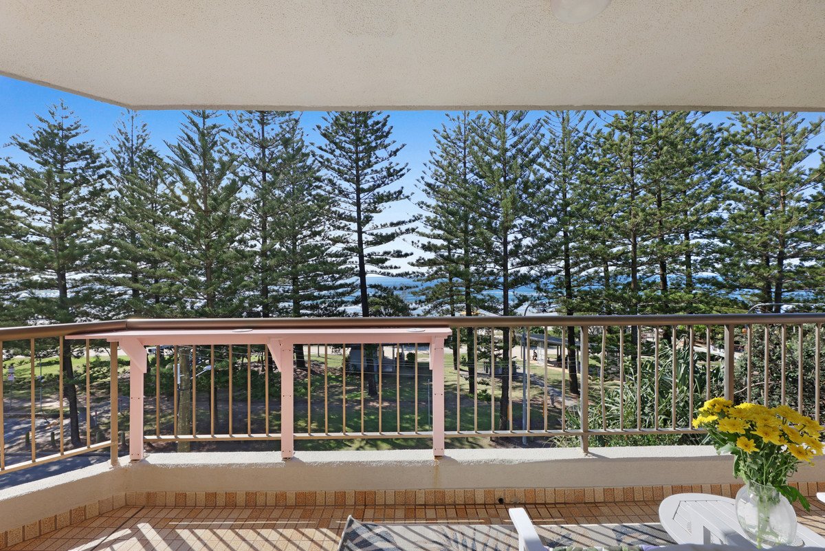 4/164 The Esplanade Burleigh Heads 16
